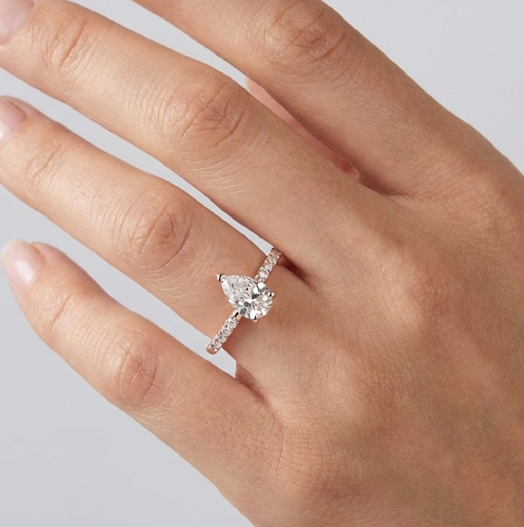 ETERNA DROP | Ring White Gold