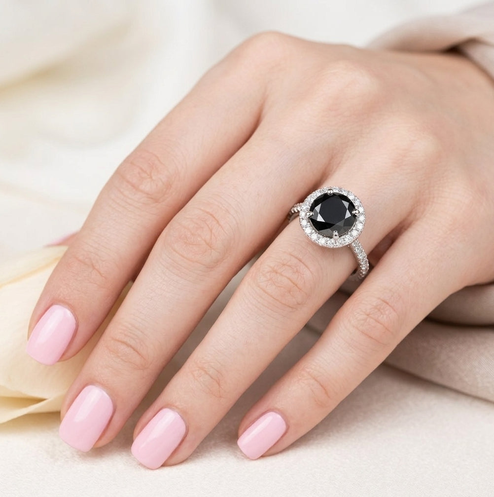 BLACK CROWN | טבעת יהלום שחור טבעי