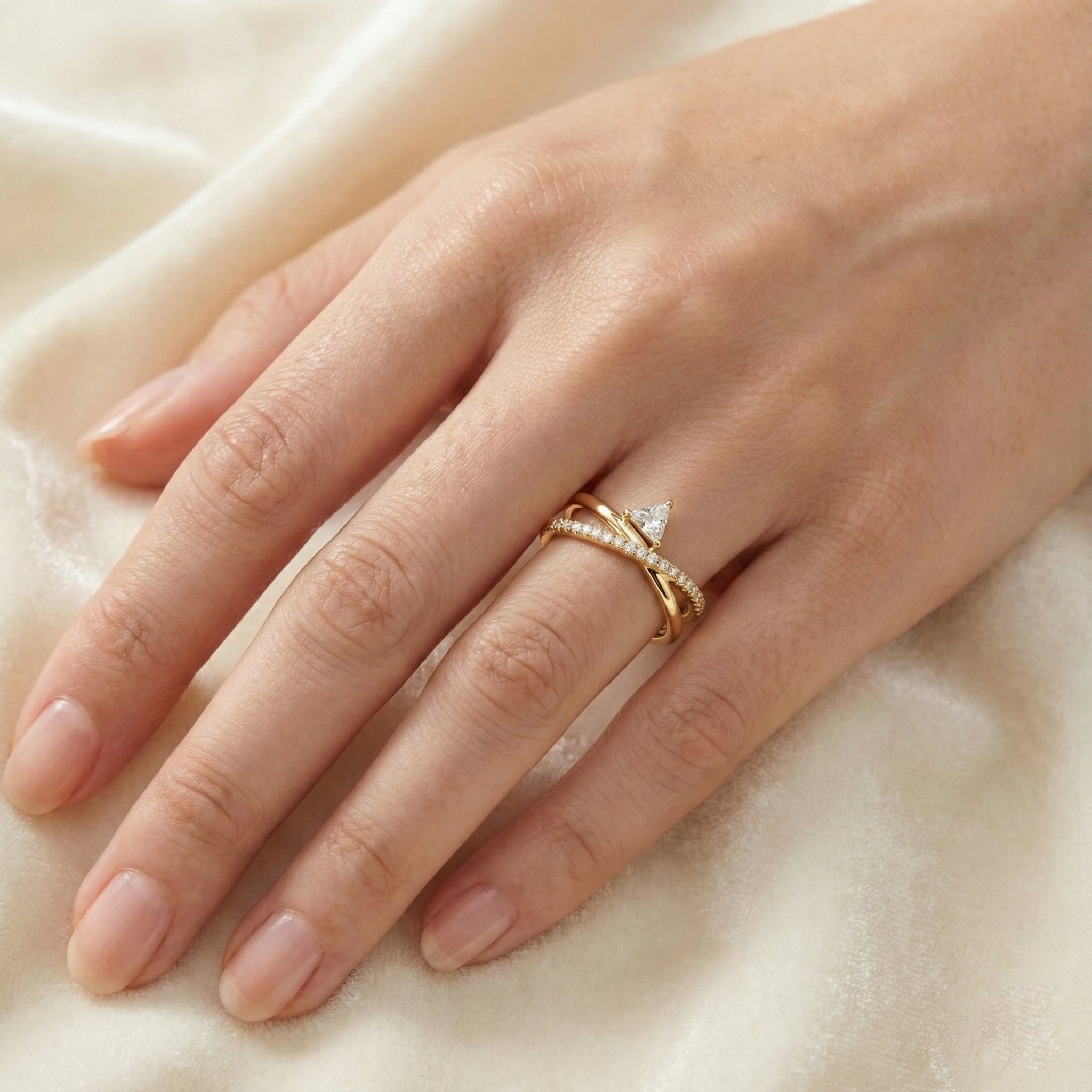 GEMINI RING | Solitaire White Gold