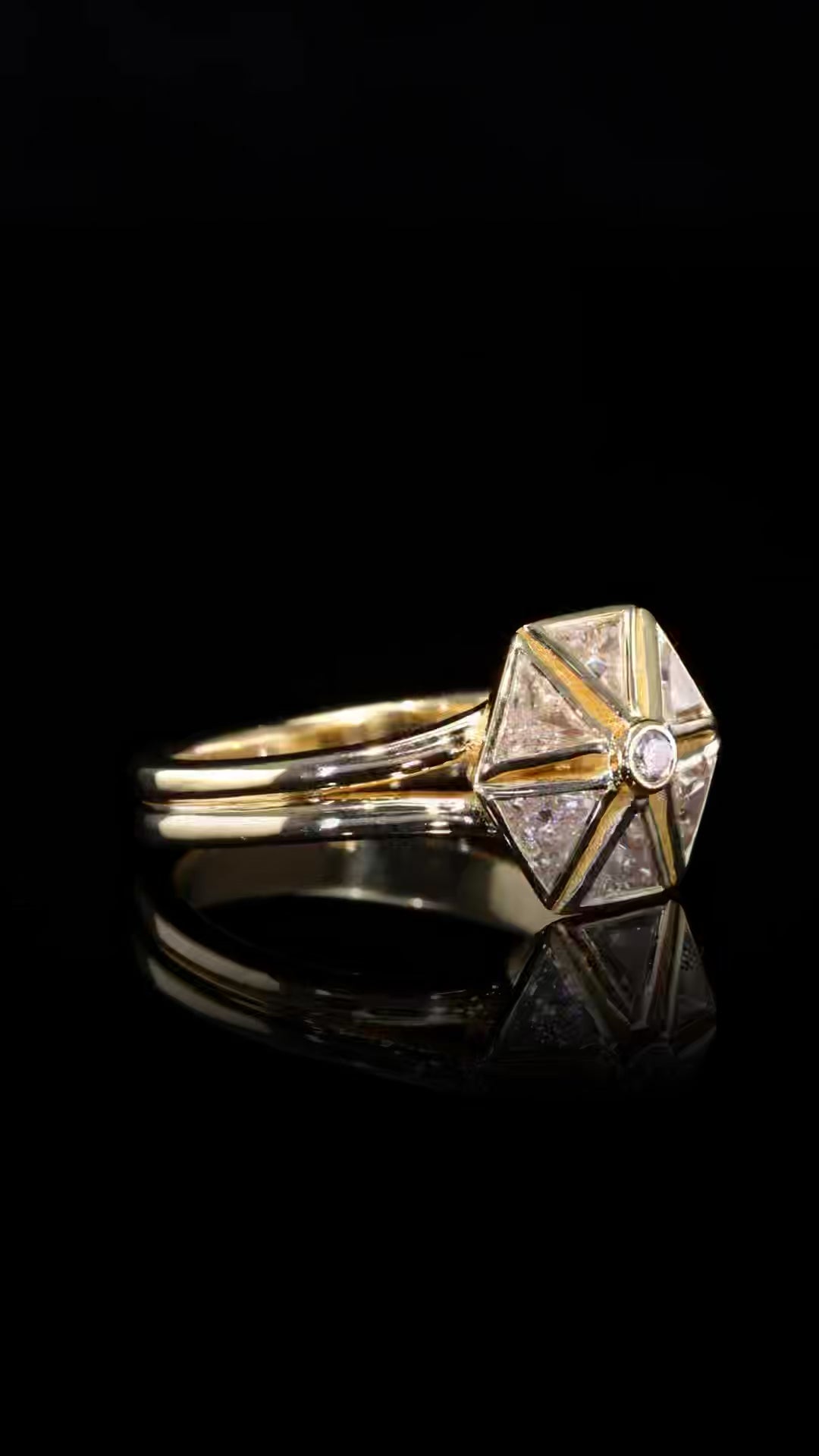 NOARA RING | Solitaire White Gold