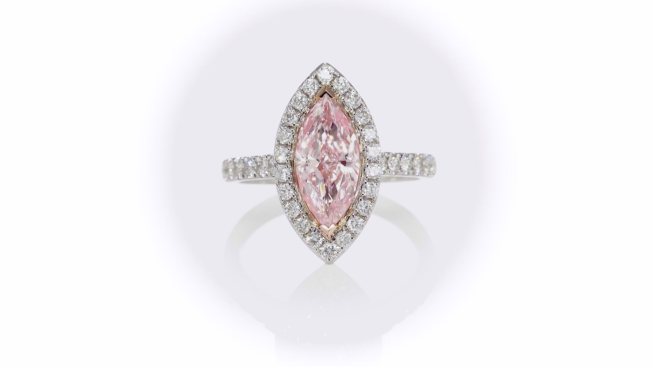 THE PINK MARQUISE | טבעת יהלום ורוד טבעי